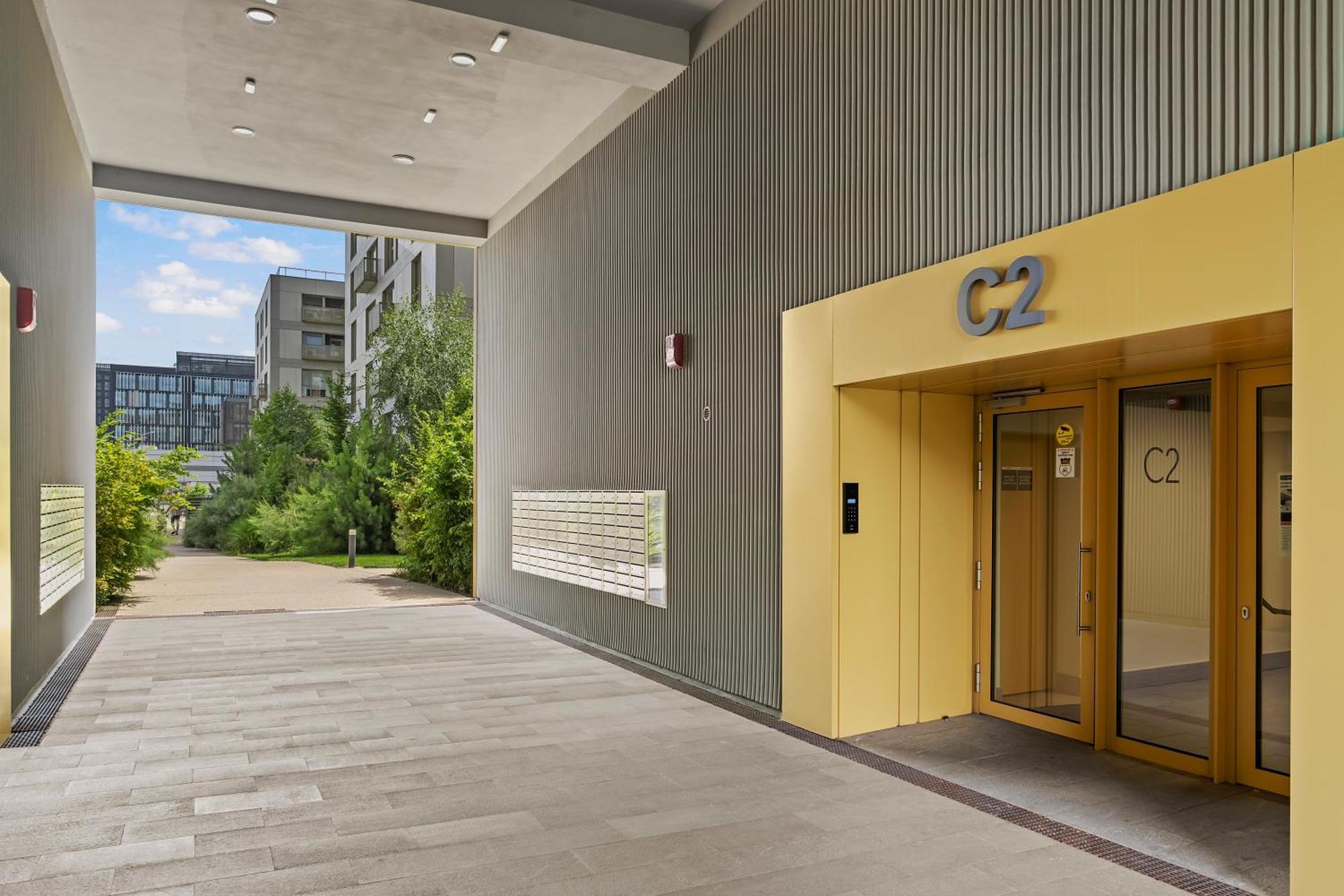 Apartment Mido Bird Luxury With Private Parking & Self Check-in Bucharest