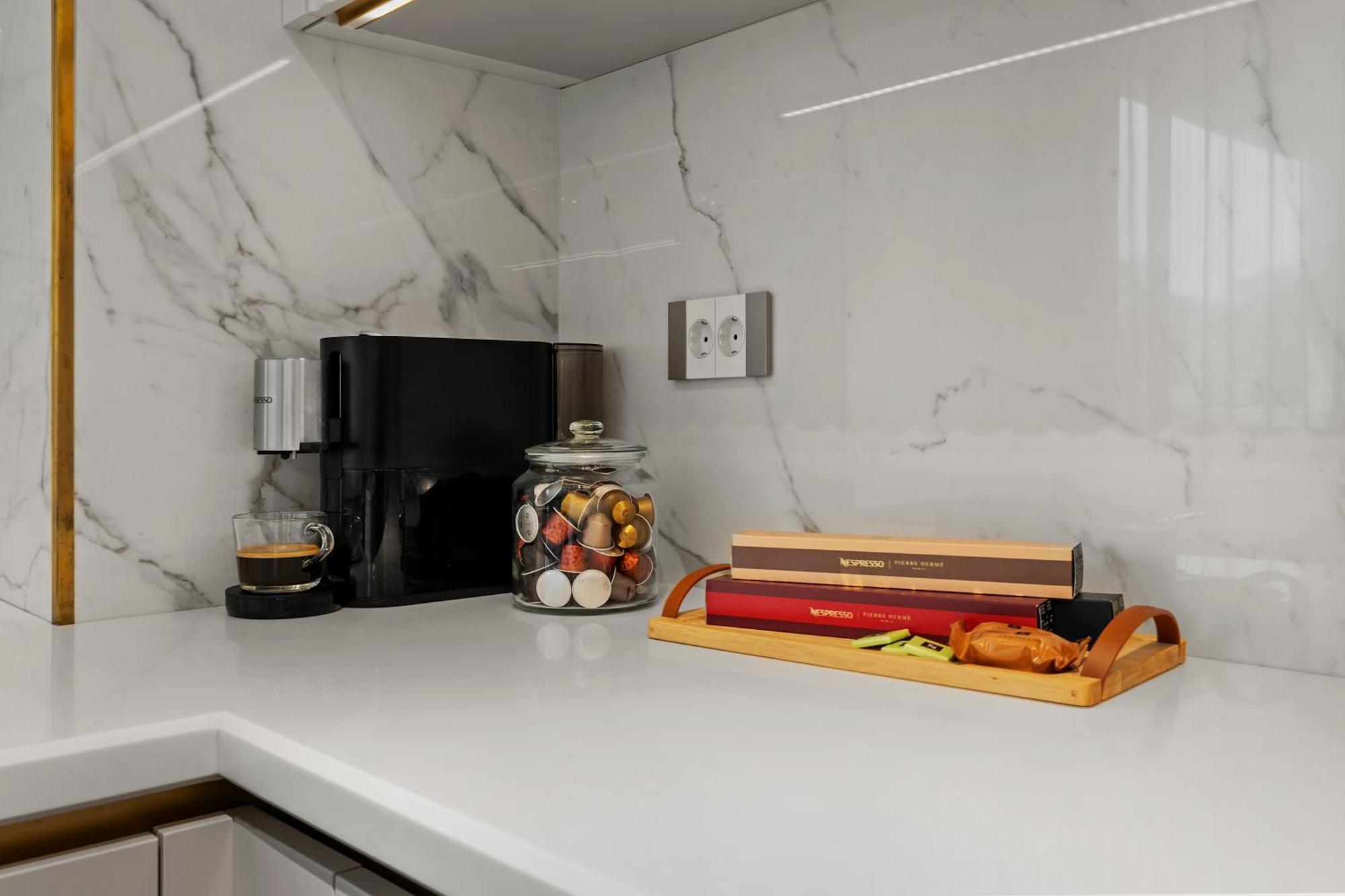 Mido Bird Luxury With Private Parking & Self Check-in Bucharest